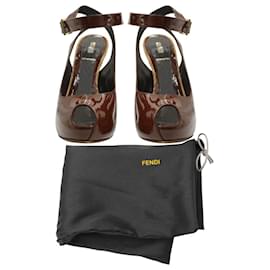 Fendi-Zapatos de tacón peep-toe Fendi en charol marrón-Castaño