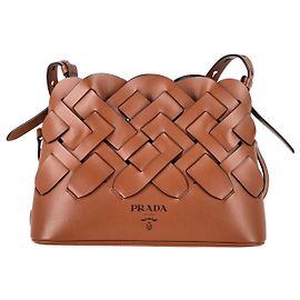 Bolsa Crossbody Prada Tress em Couro Marrom Vitello Intreccio Marrom