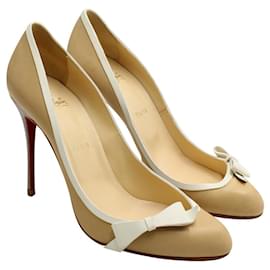 Christian Louboutin-Belleza beige 100 Zapatillas-Castaño,Carne