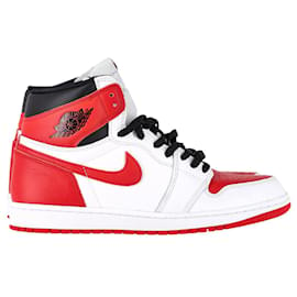 Nike-Nike Air Jordan 1 Sneakers alte retrò in bianco/Pelle rossa universitaria-Rosso
