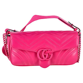 Gucci-Gucci Medium GG Marmont Flap Matelassé Schultertasche aus rosa Leder-Pink