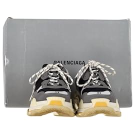 Balenciaga-Balenciaga Triple S Sneakers in Grey Yellow Polyester-Grey
