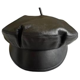 Dior-Sombreros-Negro