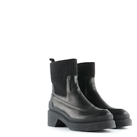 Hermès-HERMES  Boots T.eu 37.5 leather-Black