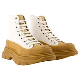 Alexander Mcqueen-Stivaletti Tread - Alexander McQueen - pelle di vitello - Beige-Marrone,Beige