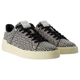 Balmain-B-Court Sneakers - Balmain - Leather - Black-Black