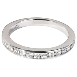 Tiffany & Co-TIFFANY & CO. Aliança de casamento de diamante com meio círculo conjunto de canais, Platina, 0.24 ctw-Prata,Metálico