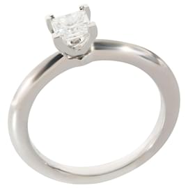Tiffany & Co-TIFFANY & CO. Bague de fiançailles diamant taille princesse en platine F VVS2 0.32 ct-Argenté,Métallisé