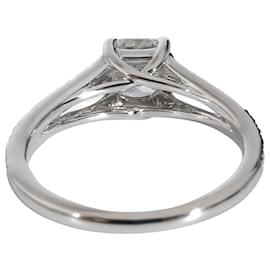 Tiffany & Co-TIFFANY & CO. Anello di fidanzamento con diamante Lucida con gambo diviso, Platino D VVS2 0.70ct-Argento,Metallico