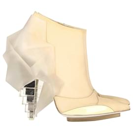 Balenciaga-die dem Fuß einen schlanken und streckenden Effekt verleihen 2008 Stiefeletten aus Latex in weißer Synthetik-Weiß