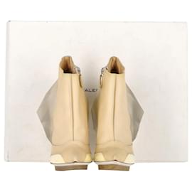 Balenciaga-Balencaiga 2008 Latex Ankle Boots in White Synthetic-White