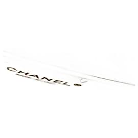 Chanel-Borsa con patta quadrata Chanel Pearl Crush mini in pelle di caviale bianco-Bianco