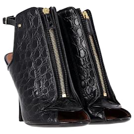 Givenchy-verströmen diese Sandalen einen gehobenen und raffinierten Look. -Schwarz