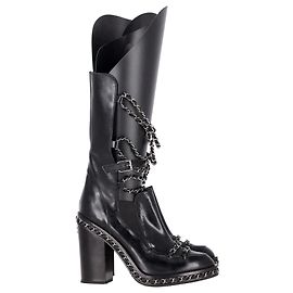Chanel CC Runway Chain Obsession Botas de salto bloco em couro preto esmaltado Preto