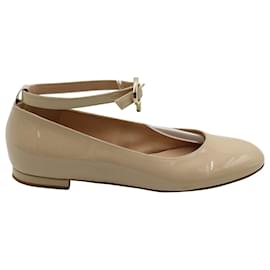 Gianvito Rossi-Gianvito Rossi Ankle Strap Ballet Flats in Nude Patent Leather-Brown,Flesh
