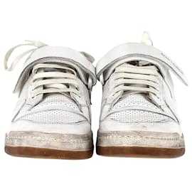 Saint Laurent-SAINT LAURENT SL24 Distressed Sneakers aus weißem Leder -Weiß