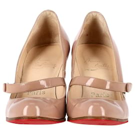 Christian Louboutin-Bombas Christian Louboutin Charleen em couro envernizado nude-Marrom,Carne