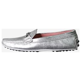 Tod's-Silver flat loafers with branded hardware - size EU 37.5-Silvery