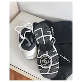 Chanel-Chanel Turnschuhe-Schwarz,Weiß