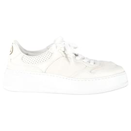 Gucci-Gucci GG Embossed Low Sneakers in White Leather-White