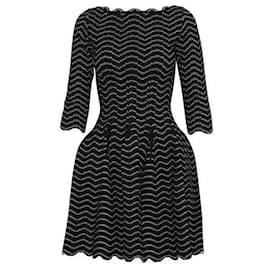 Alaïa-Schwarz-weißes Kleid mit gewelltem Ausschnitt-Schwarz