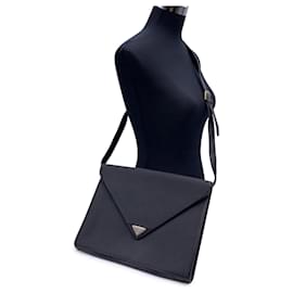 Yves Saint Laurent-Yves Saint Laurent Shoulder bag-Black