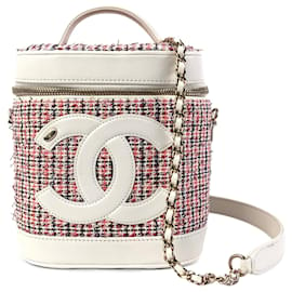 Chanel-CHANEL Handtaschen CC Filigran-Weiß