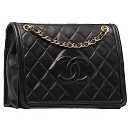 Chanel-Bolsa acolchoada com aba completa CC-Outro