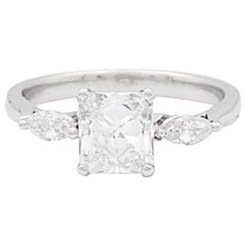 inconnue-white gold ring, Diamond 1,08 carat.-Other
