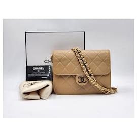 Chanel-Bolso de solapa mini clásico atemporal de Chanel-Beige