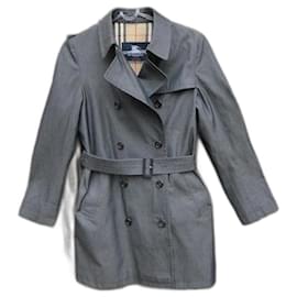 Burberry-Trenchs-Gris