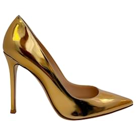 Autre Marque-Zapatos de salón de cuero metalizado dorado de Gianvito Rossi-Dorado
