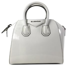 Givenchy-Weiße Givenchy Mini-Lack-Antigona-Schultasche -Weiß