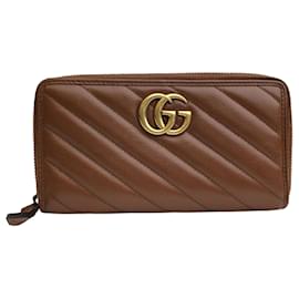 Gucci-Portefeuille zippé en cuir marron Gucci GG Marmont-Marron