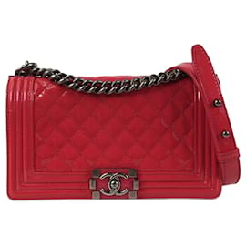 Chanel-Borsa a tracolla media con patta Chanel rossa in vernice-Rosso