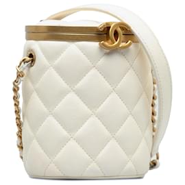 Chanel-Bolsa pequena Chanel branca acolchoada em pele de cordeiro com coroa-Branco