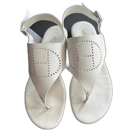 Hermès Kola Thong leather sandals white White
