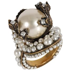 Gucci-Gucci Floral Buds Brass Tone Faux Pearl Flower Cocktail Ring-Metallic