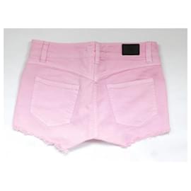 Isabel Marant-Isabel Marant SS11 Pink Denim Lace Up Fly Cut-Offs ShortsIsabel Marant SS11 Pantalones cortos de mezclilla rosa con cordones y corte deshilachado.-Rosa