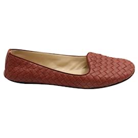 Bottega Veneta-Zapatos planos de napa roja Intrecciato-Roja