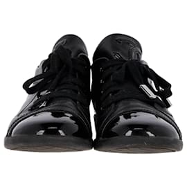 Chanel-Sneakers basse Chanel CC Cap-Toe in pelle nera-Nero