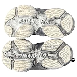 Balenciaga-Balenciaga Tênis Triple S Distressed em Poliamida Preta-Preto