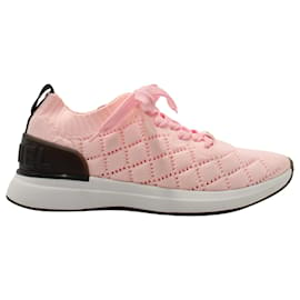 Chanel-Chanel 2020 Zapatillas deportivas entrelazadas con logo CC en tejido sintético rosa-Rosa