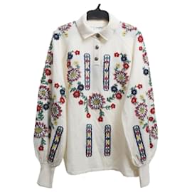 Chanel-Suéter com botões de joia na pista Paris / Salzburg-Cru
