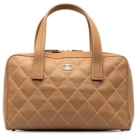 Chanel-Tan Chanel Wild Stitch Lambskin Handbag-Camel