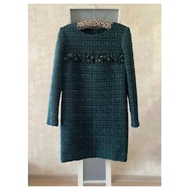 Chanel-Robe Lesage en tweed vert émeraude à 8 000 $.-Vert