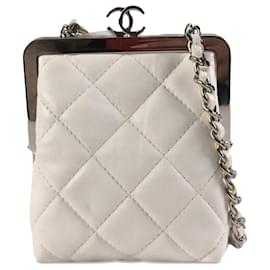Chanel-Bolsa Chanel em pele de cordeiro branca e plexiglass com corrente-Branco