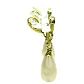 Chanel-Boucles d'oreilles pendantes à clip en fausses perles Chanel CC dorées-Doré