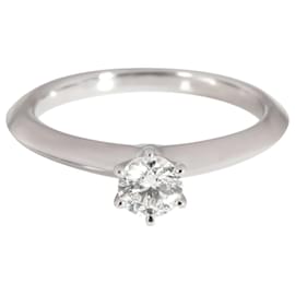 Tiffany & Co-TIFFANY & CO. Anello di fidanzamento con diamante solitario in platino I VS1 0.28 ctw-Argento,Metallico