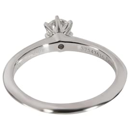 Tiffany & Co-TIFFANY & CO. Anello di fidanzamento con diamante in platino I VS1 0.27 ctw-Argento,Metallico